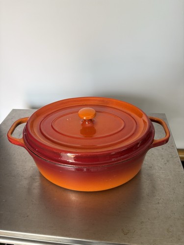 Staub cast iron roaster - cast,