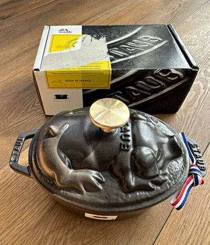 Staub cocotte pig 17cm - pig,