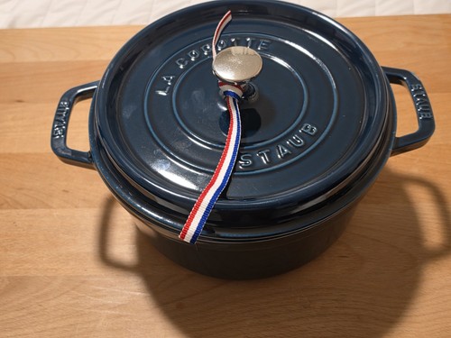 Staub cast iron - 4, qt,