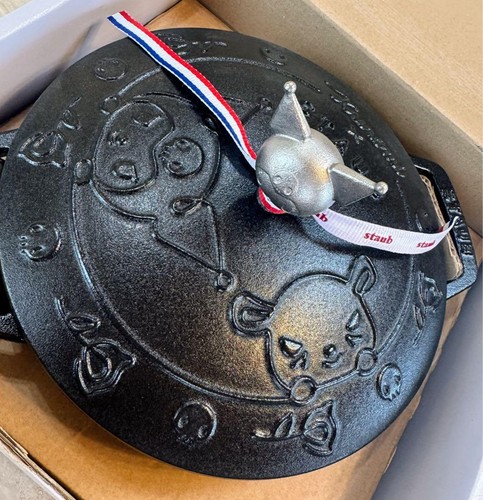 Staub kuromi collaboration - staub,