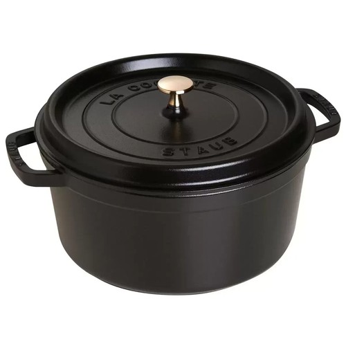 Staub cocotte with - staub:la,