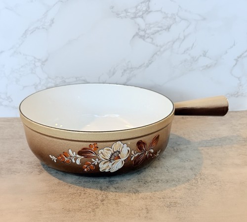 Staub nomar fondue pot - pot, cast