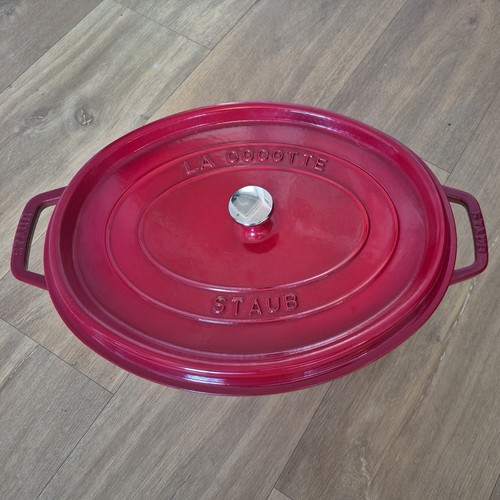 Staub cocotte with lid - staub,