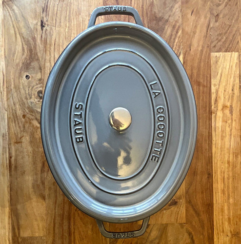 Staub cocotte oval - cocotte, cast