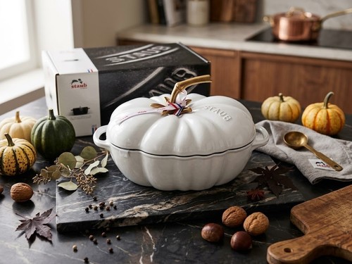 Staub white tomato - staub, cocotte