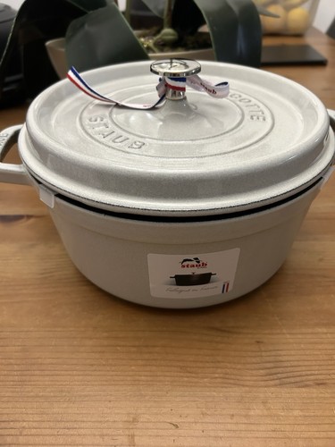 Staub round cocotte cast iron - staub,